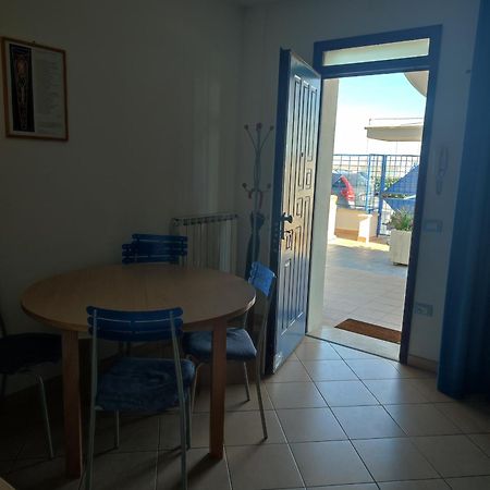 סניגליה Appartamenti Piccola Stella Maris מראה חיצוני תמונה